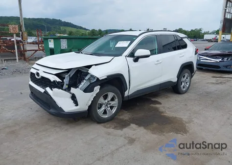 2021 Toyota Rav4 Xle z USA, uszkodzony, nr VIN 2T3W1RFV9MW116054